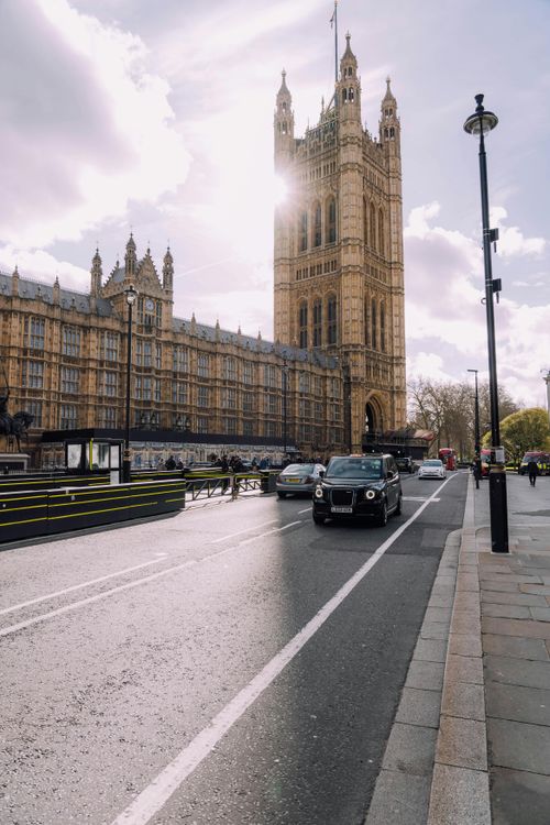 Image representing מונית לנתב"ג מתל אביב: המדריך השלם לשירות אמין ומהיר